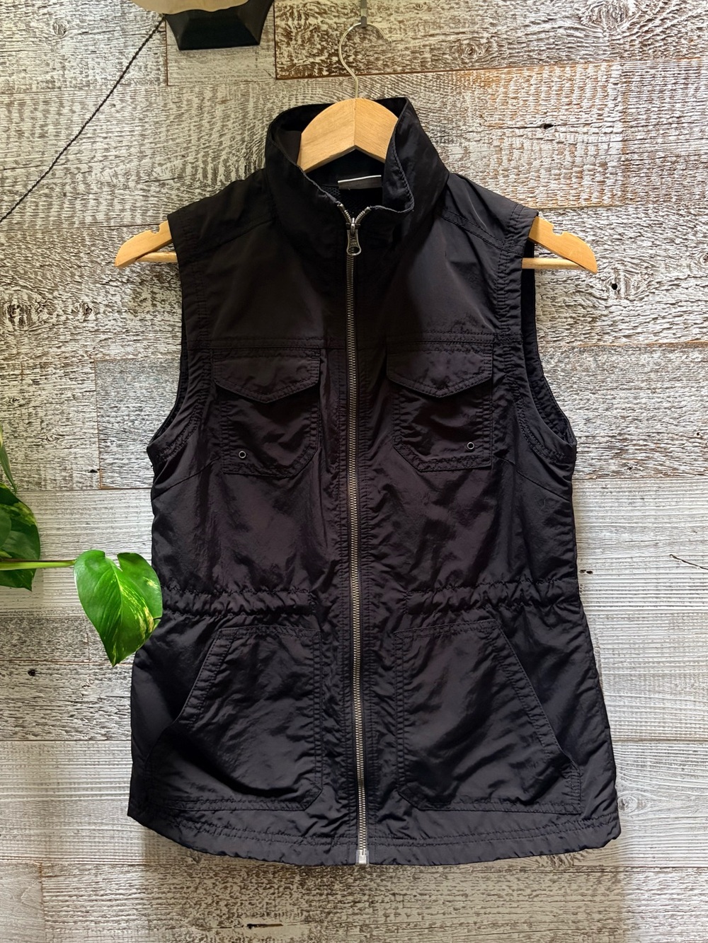 Columbia | Silver Ridge Lightweight Utility Vest - Women's XS, Charcoal Gray